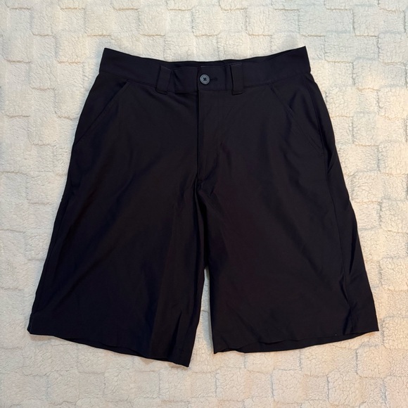 Under Armour Black Flat Front Golf Shorts, Men’s 30, HeatGear - Picture 1 of 4